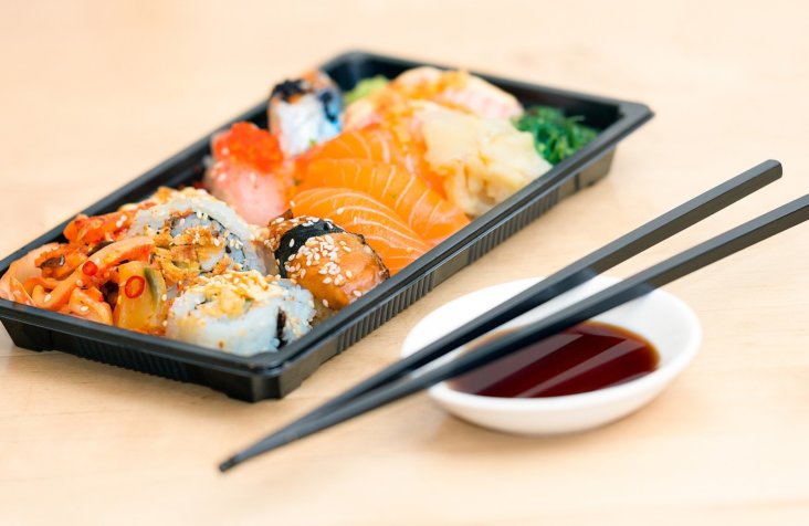 sushi-1858696_1920