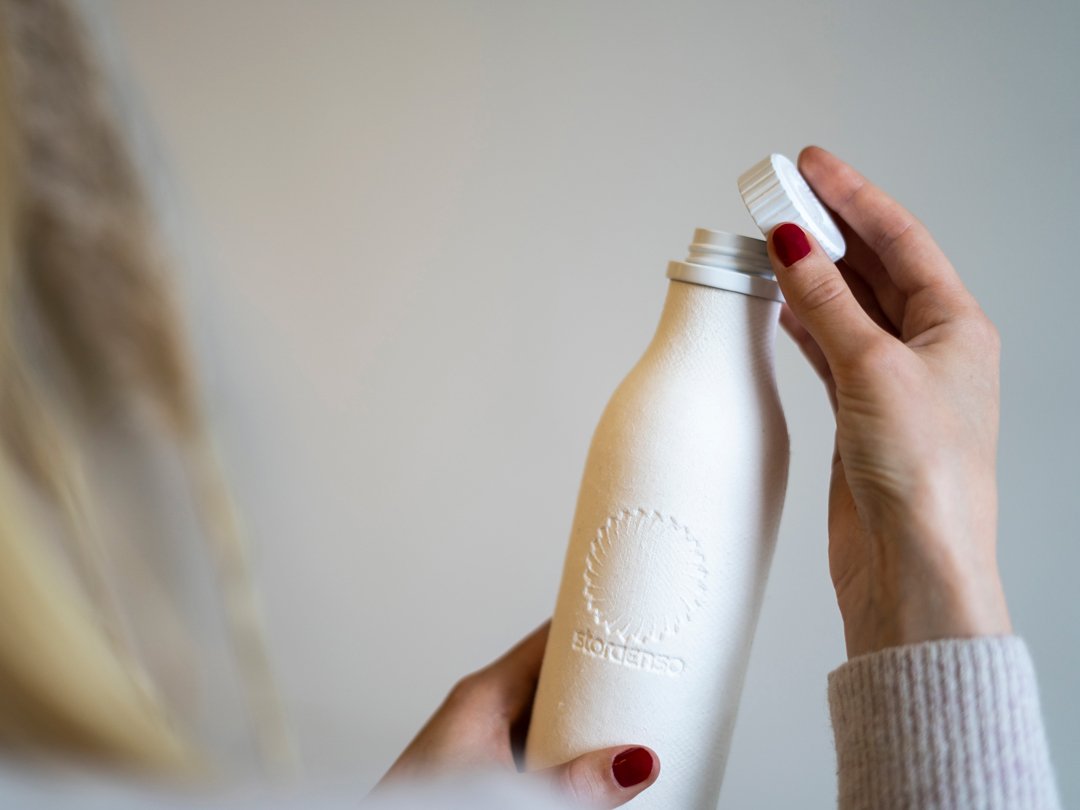 PACKAGING FiberBased Bottles.