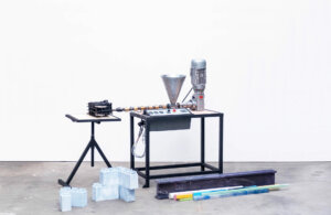 6082bdeca16240e1cc2ea34b_Precious-Plastic-extrusion-machine